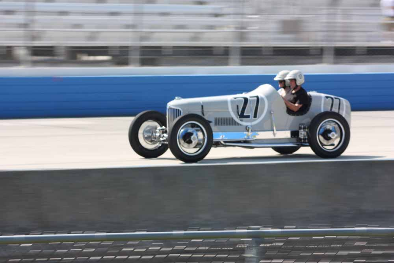 Illustration for article titled The 10 Best Vintage Indycars at the Milwaukee MileĀ